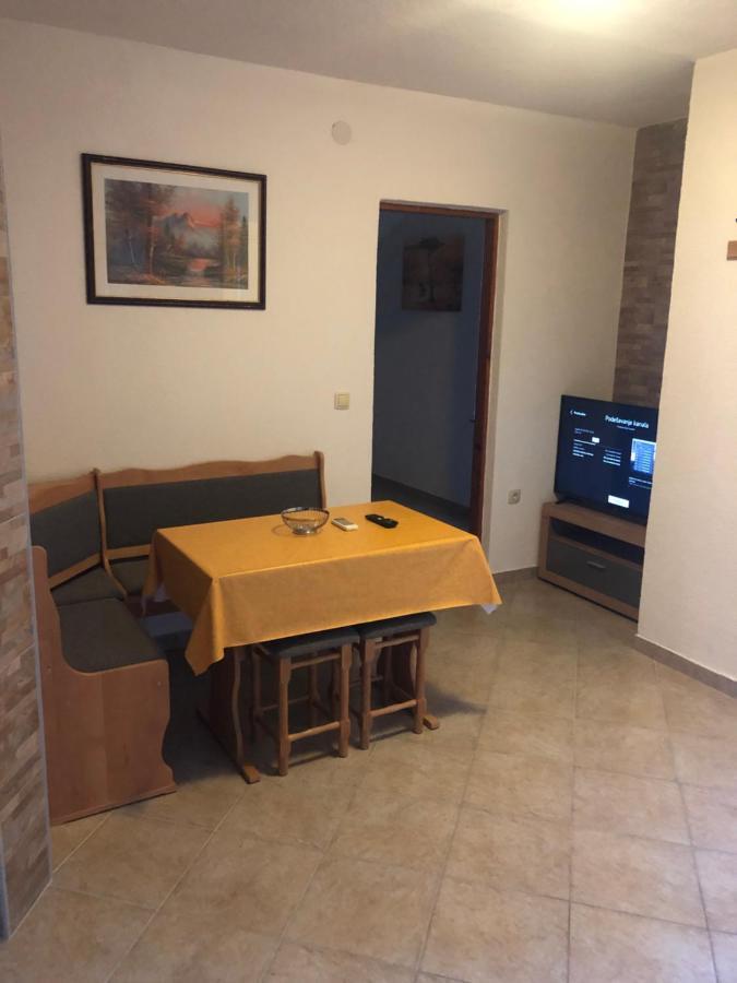 Miro Apartmani Ražanac 外观 照片