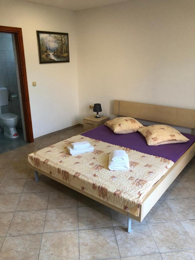 Miro Apartmani Ražanac 外观 照片