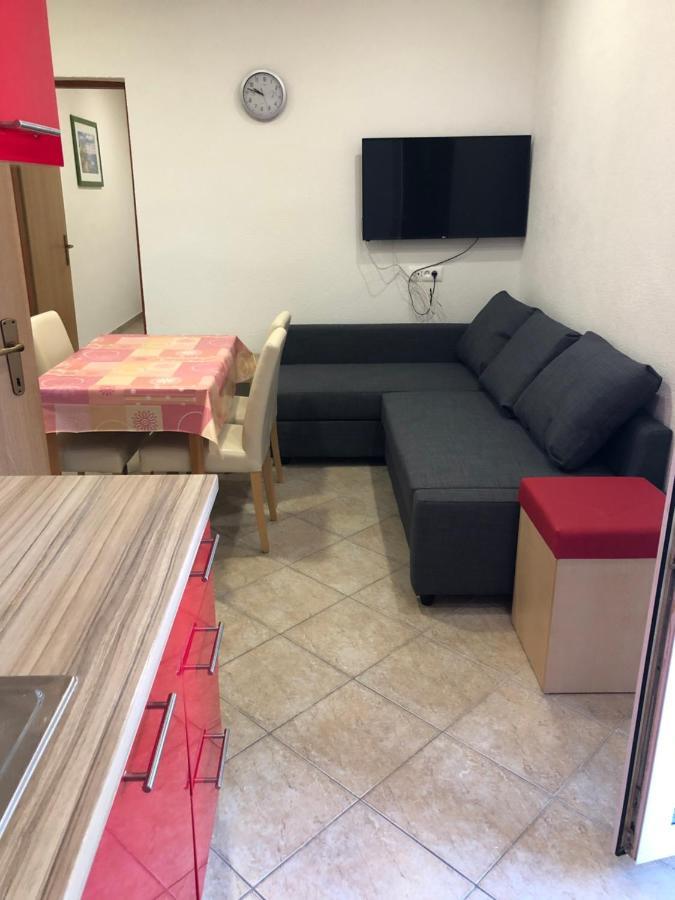 Miro Apartmani Ražanac 外观 照片