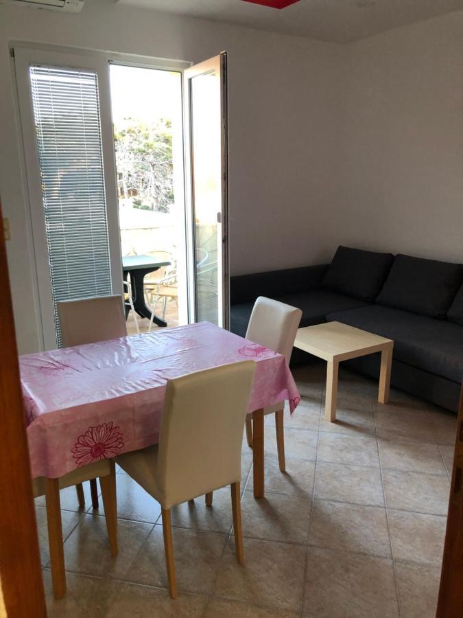 Miro Apartmani Ražanac 外观 照片