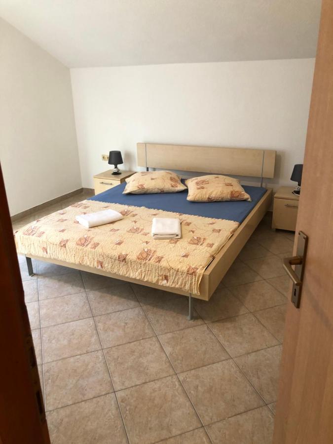 Miro Apartmani Ražanac 外观 照片