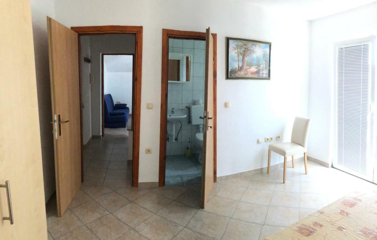 Miro Apartmani Ražanac 外观 照片